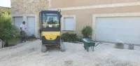 Création d'une cour en enrobé avec pose de pavés (1)