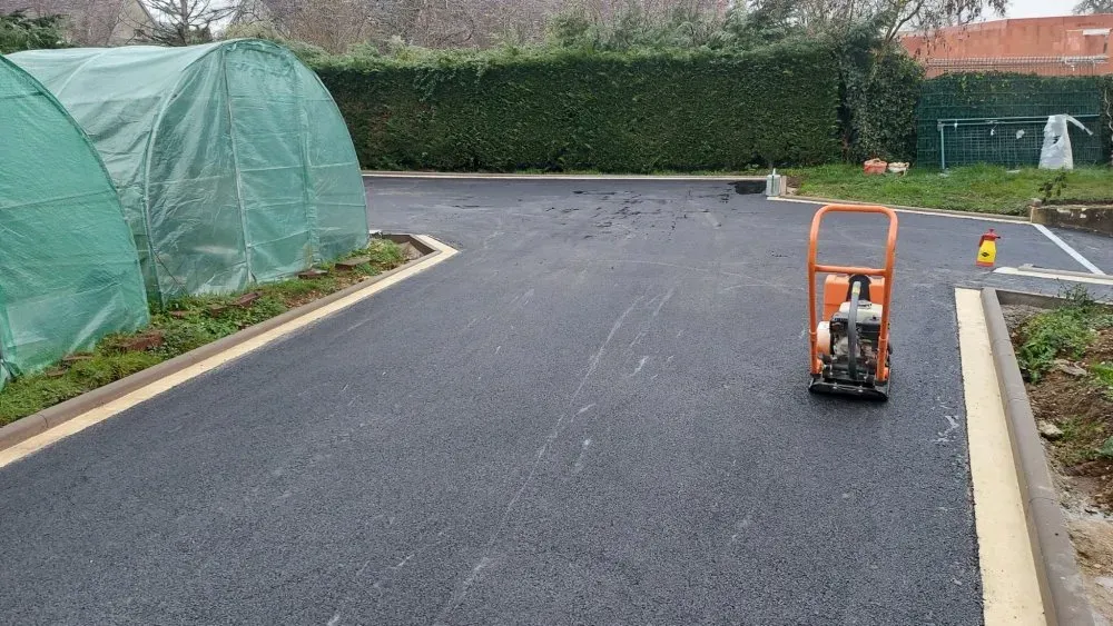 Réalisation d'un enrobé dans une maison particulière dans l'Yonne (2)