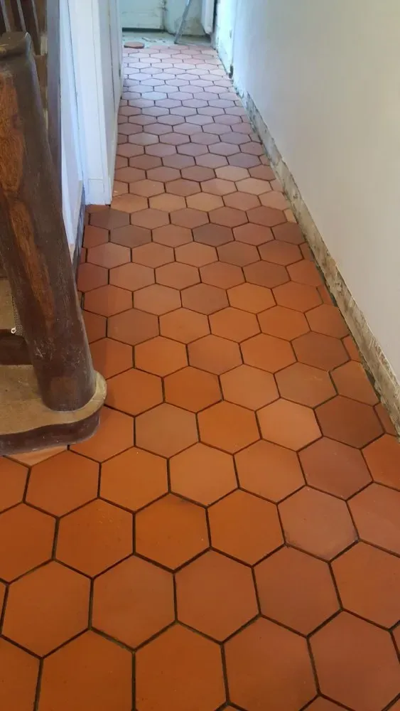 Pose de tomettes anciennes dans une maison individuelle dans l'Yonne (2)