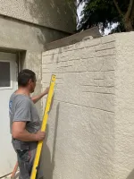 Création d'un mur en crépis sculpté dans une maison individuelle prés de Troyes (2)