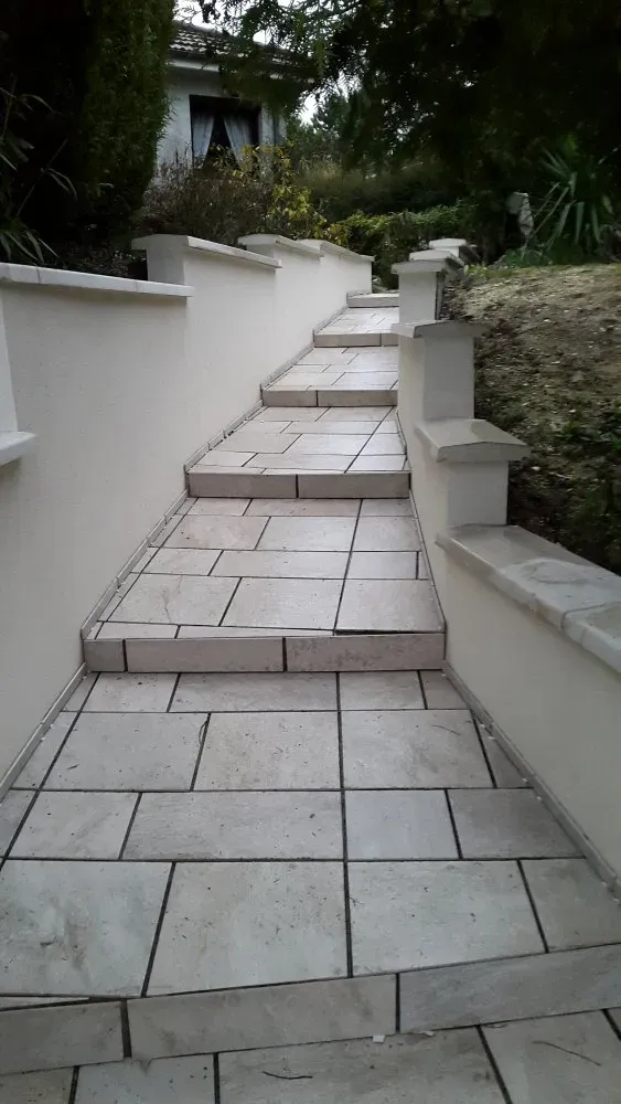 Création d'un escalier dans une maison particulière près de Troyes (2)