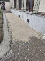 Réalisation d'un sous bassement en crépis sculpté chez un particulier dans la region de  ( (3)