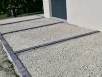 Création d'une terrasse en béton désactivé dans la région de Troyes (1)