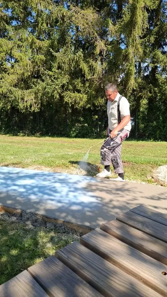 Pose d'un béton désactivé dans un EHPAD de la région de Troyes (7)